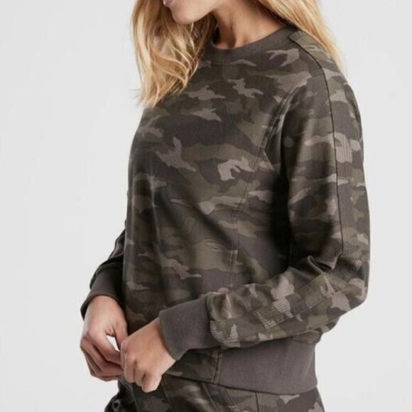 ATHLETA Farallon Camo Sweatshirt Size Medium - Picture 3 of 7